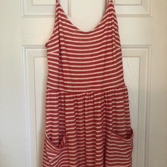 This Dress 👀 NWOT - Picture 2 of 4